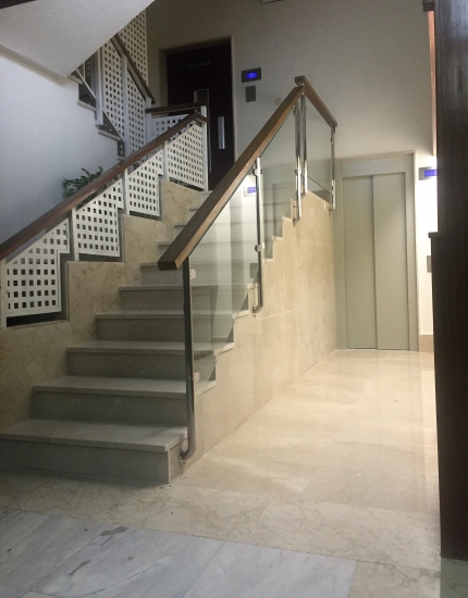 DESPUES_Tramo escalera/acceso ascensor cota 0